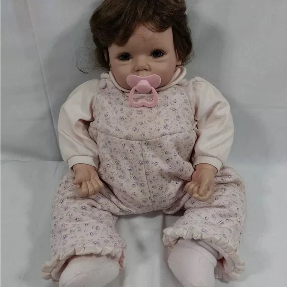 Adora doll - Picture 2 of 15